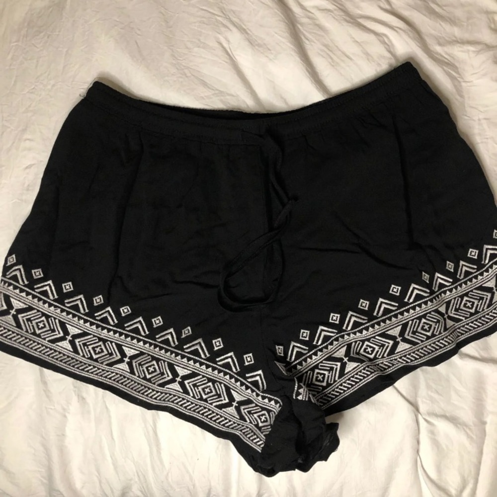 Flowy black shorts